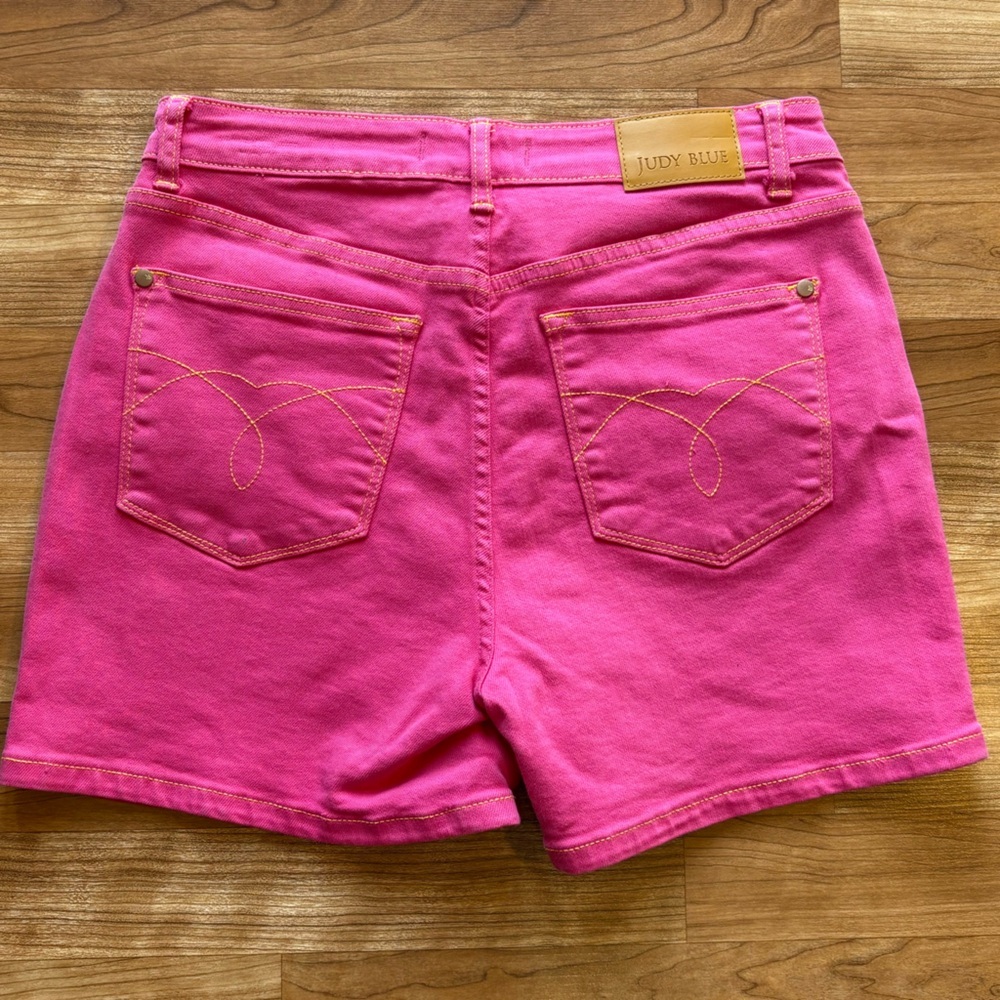 Judy Blue Hi-Rise Garment Dyed Magenta Shorts Women's Large - Picture 5 of 9
